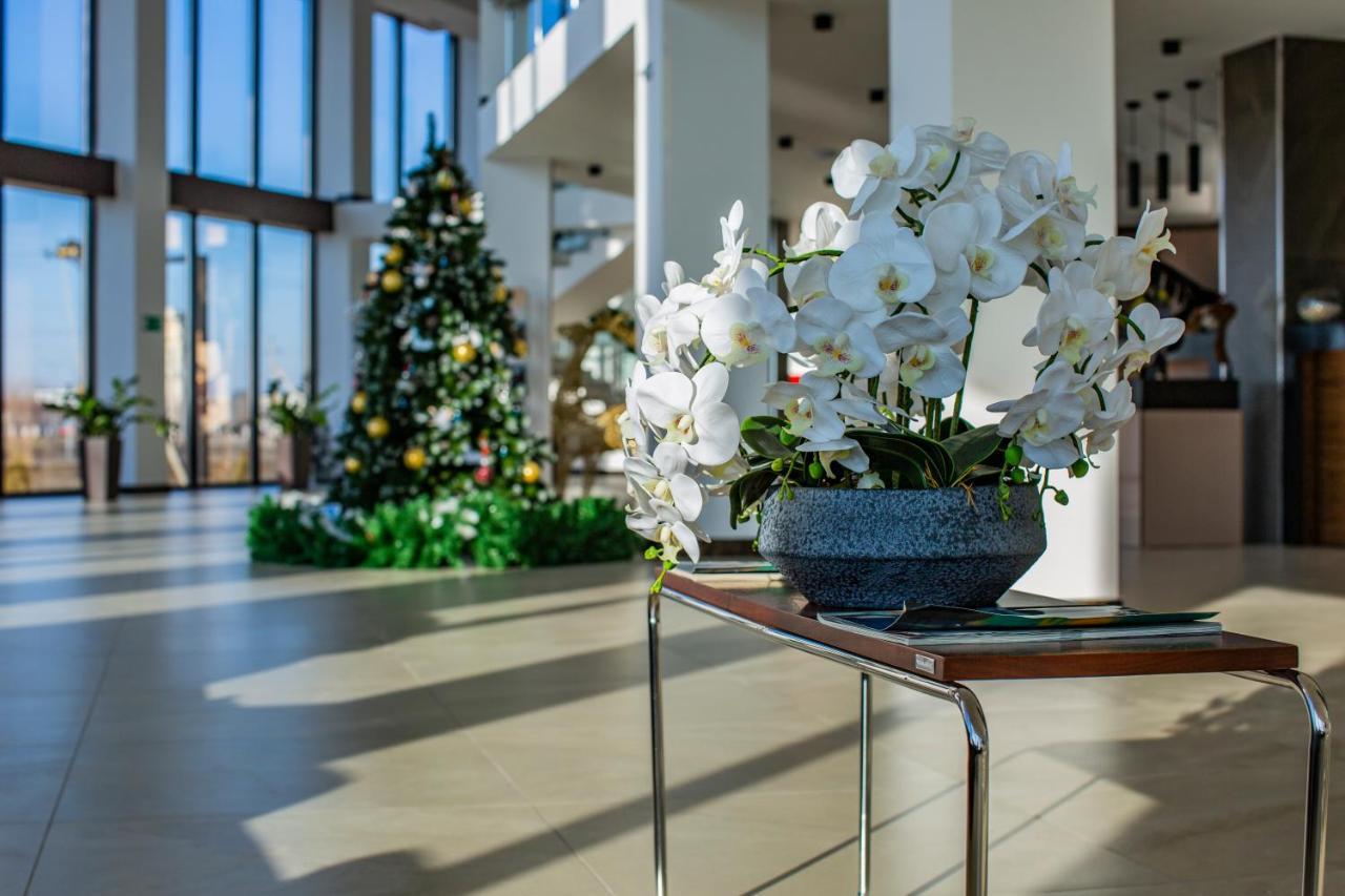 Sulo Atyrau Hotel Exterior photo
